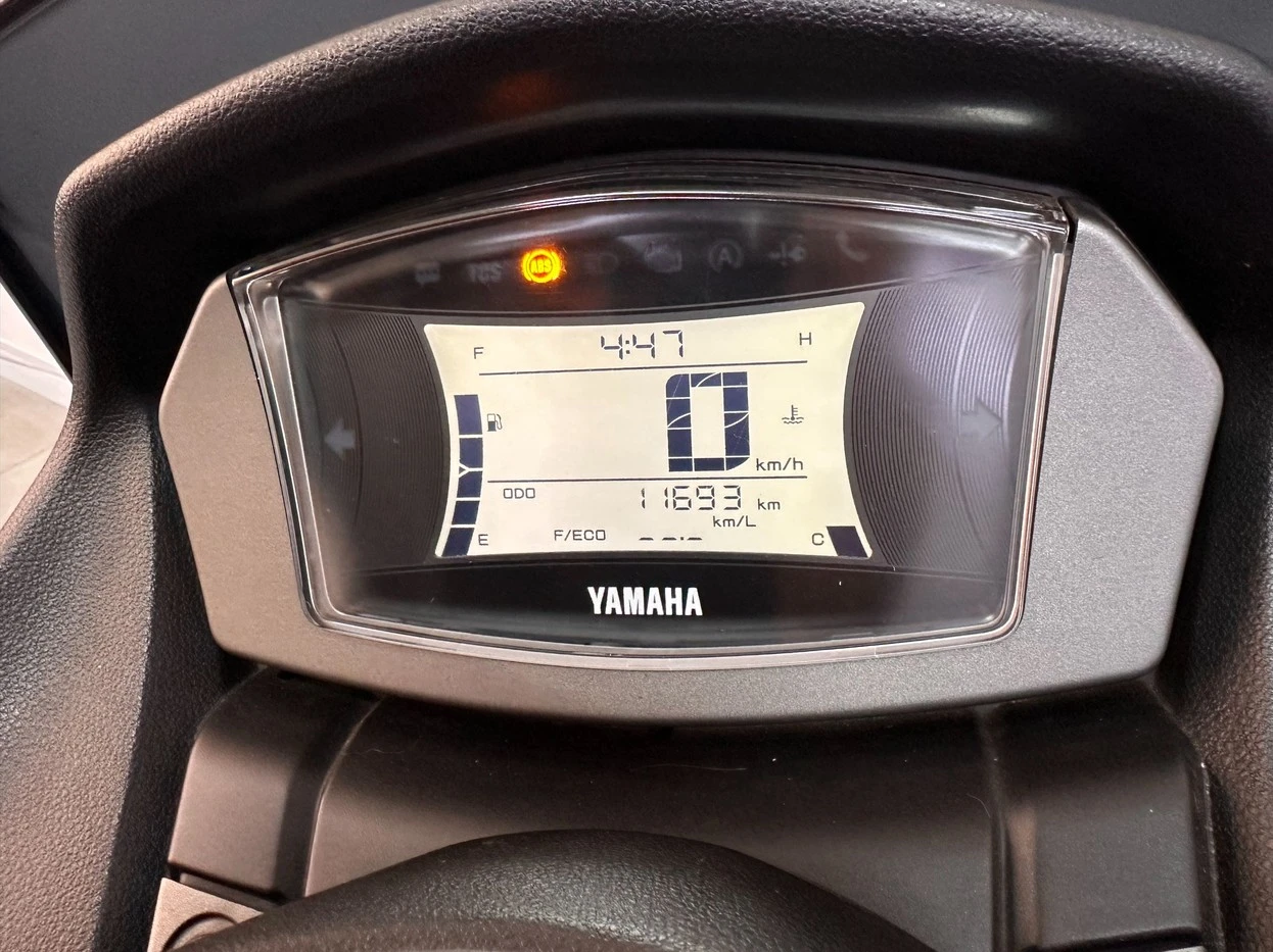 YAMAHA NMAX CONNECTED 160 ABS