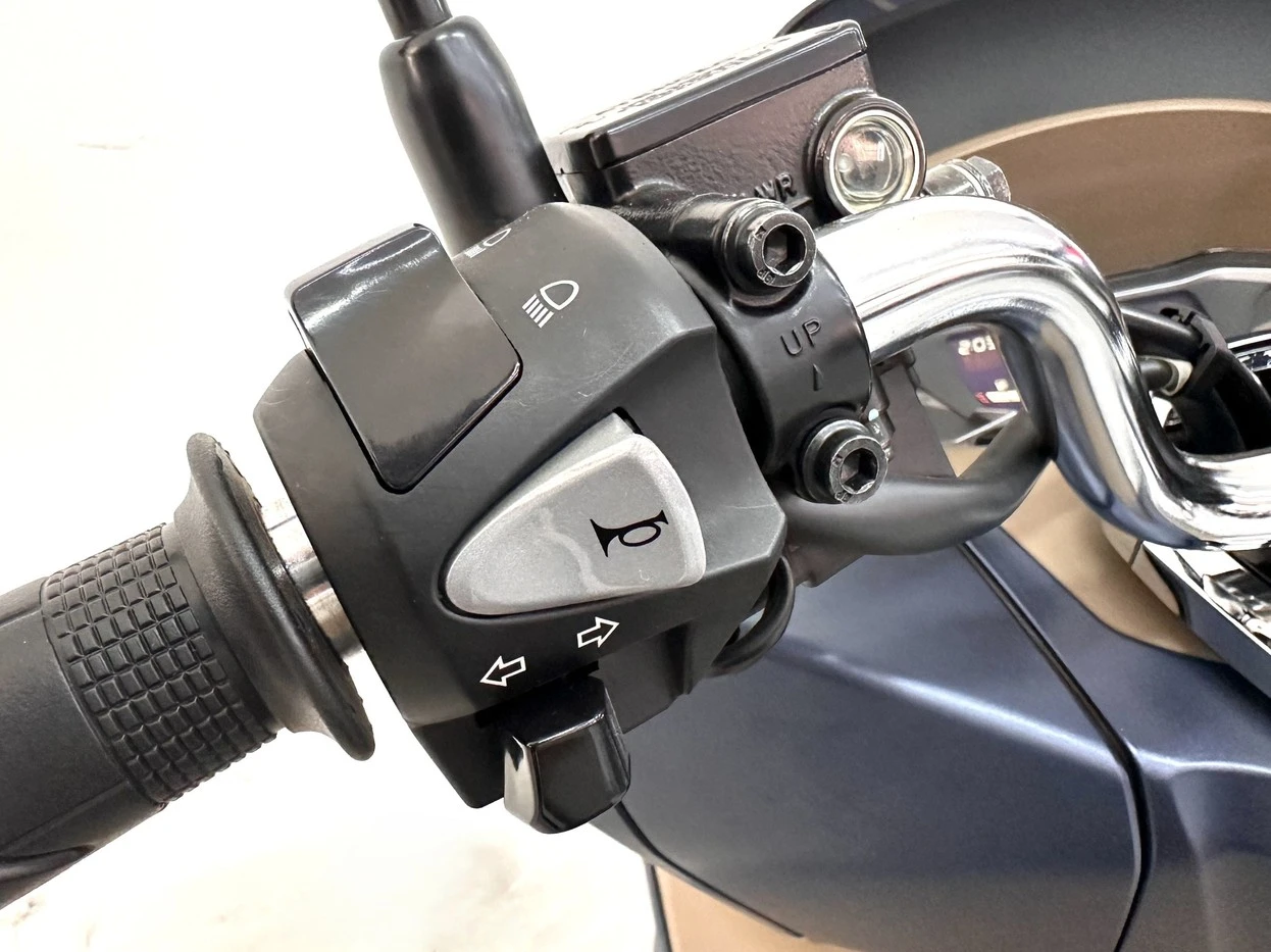 HONDA PCX DLX
