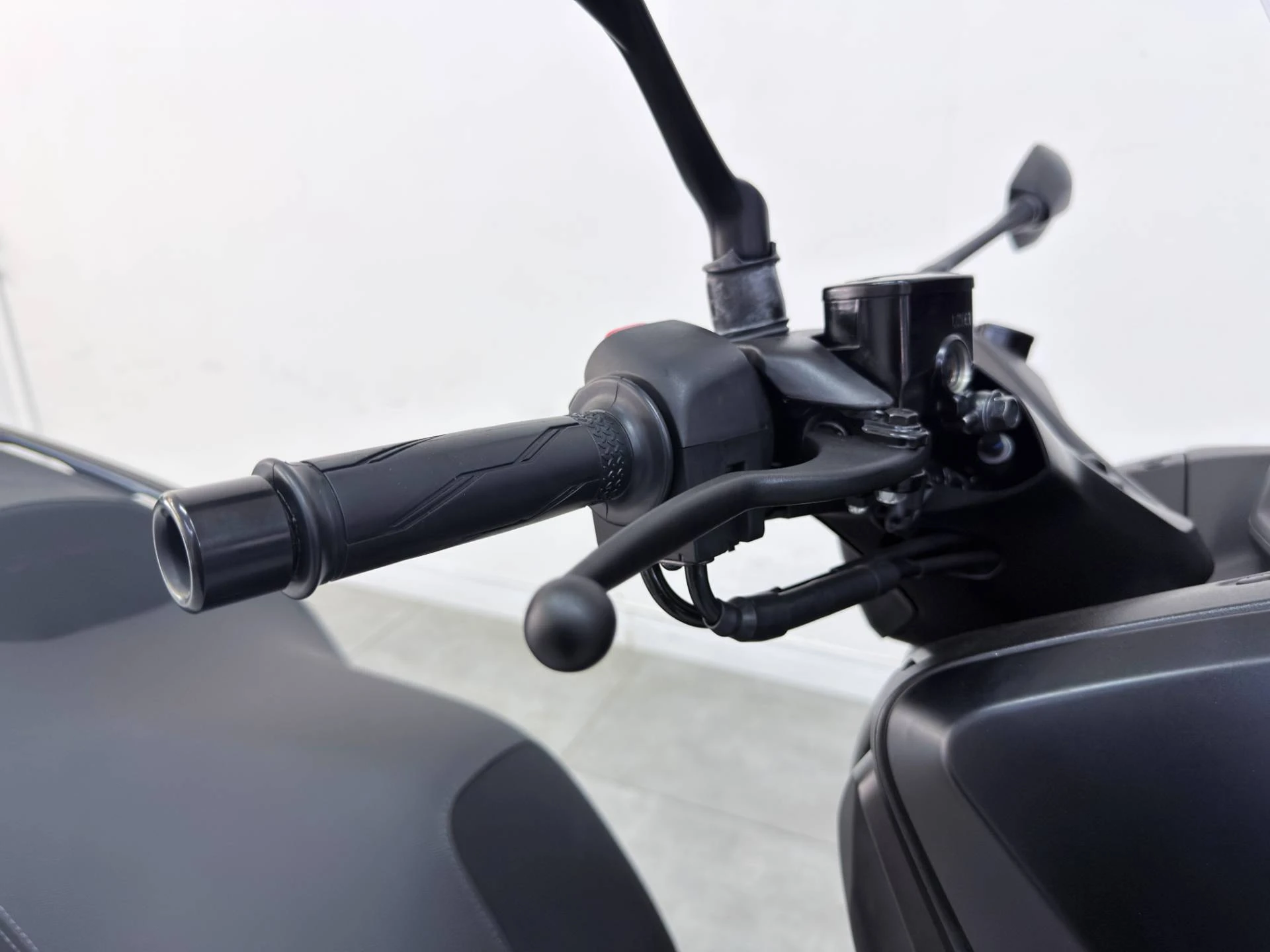 YAMAHA XMAX 250 CONNECTED ABS