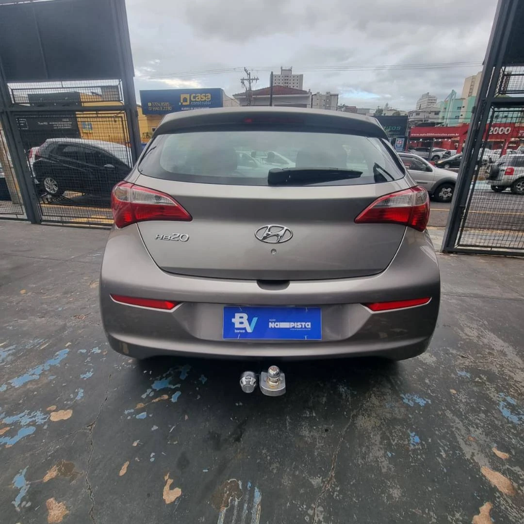 HYUNDAI HB20