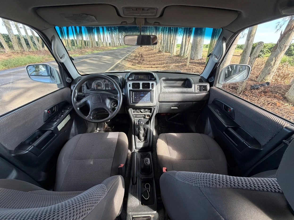 MITSUBISHI PAJERO TR4