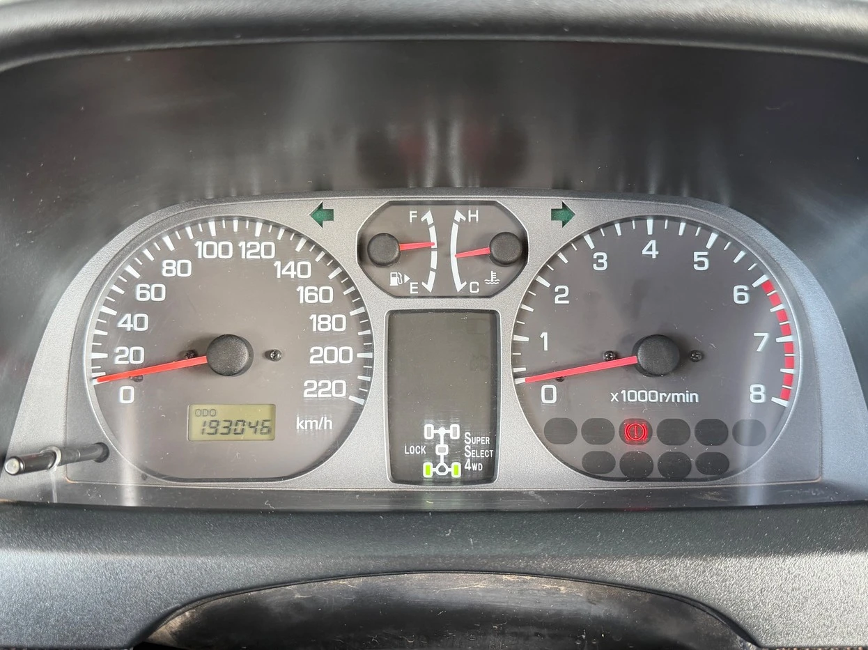 MITSUBISHI PAJERO TR4