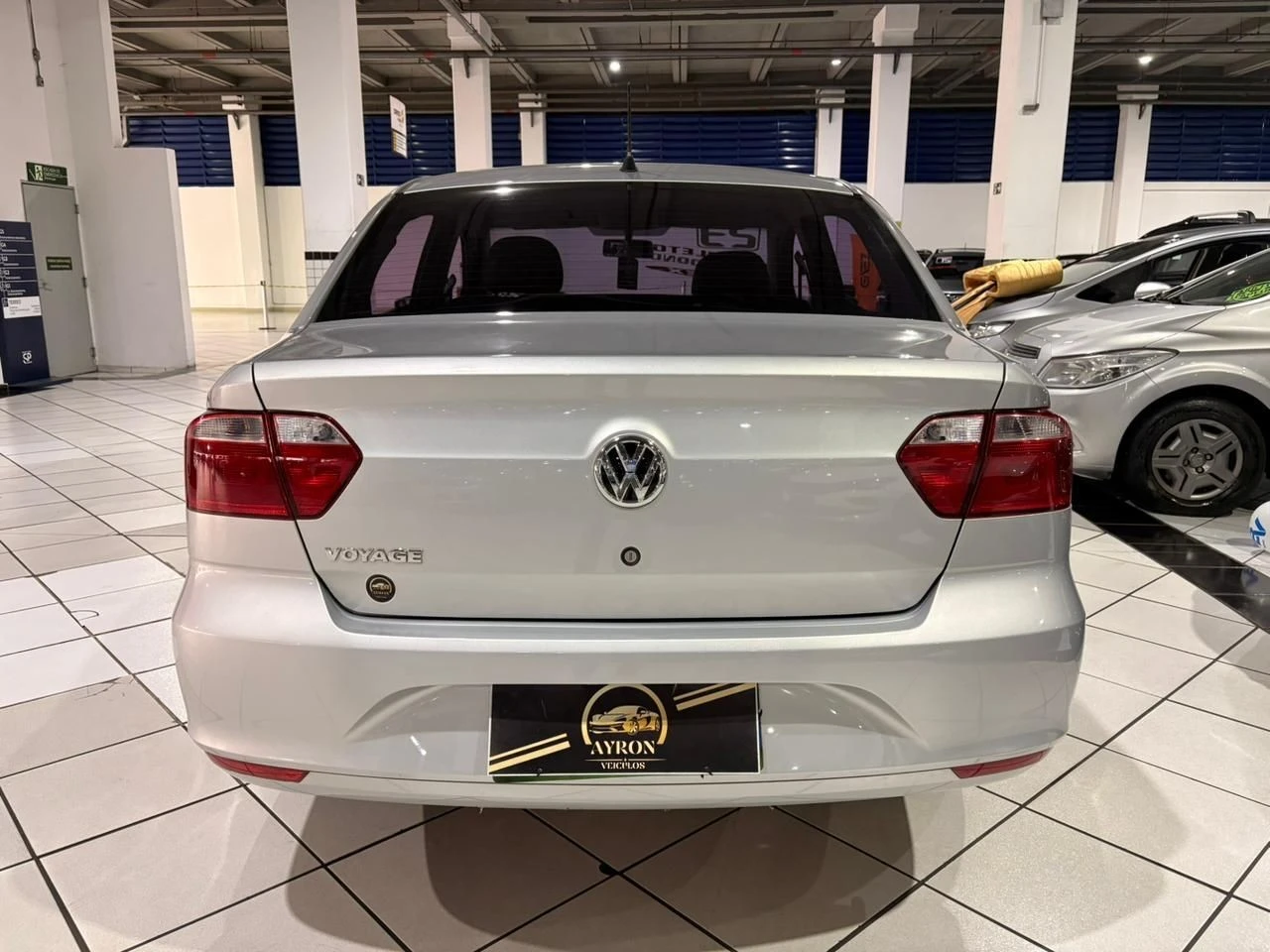 VOLKSWAGEN VOYAGE