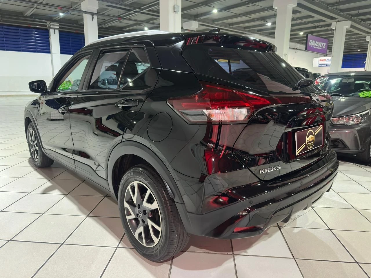 NISSAN KICKS