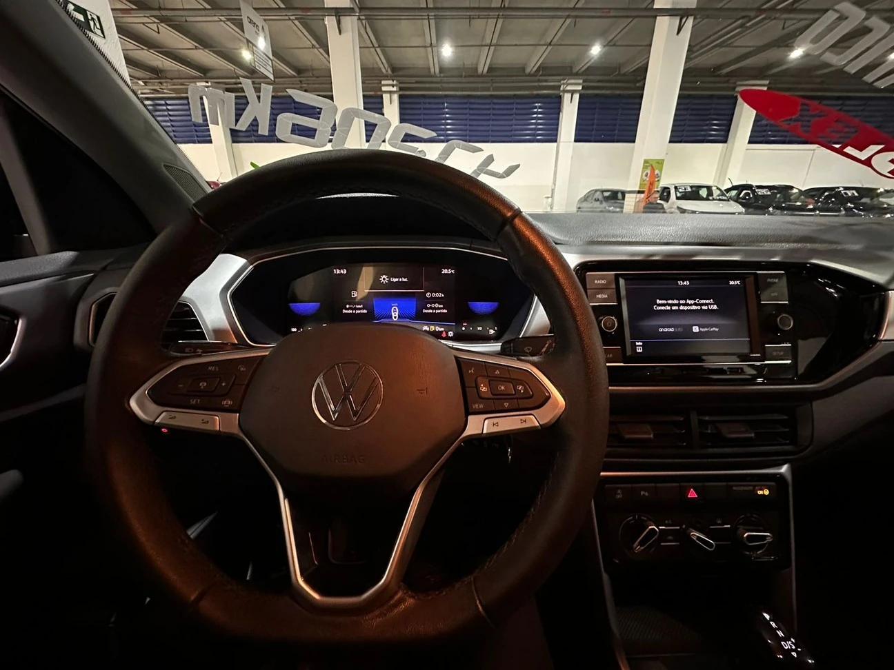 VOLKSWAGEN T-CROSS