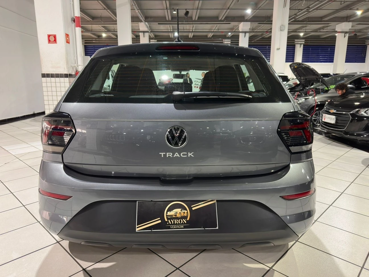VOLKSWAGEN POLO