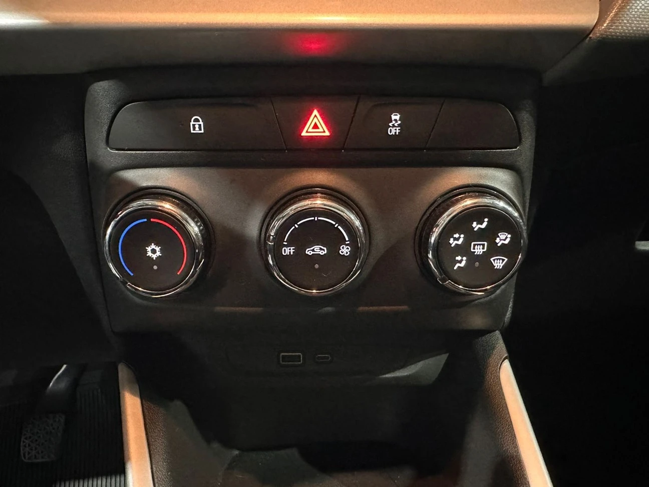 CHEVROLET MONTANA