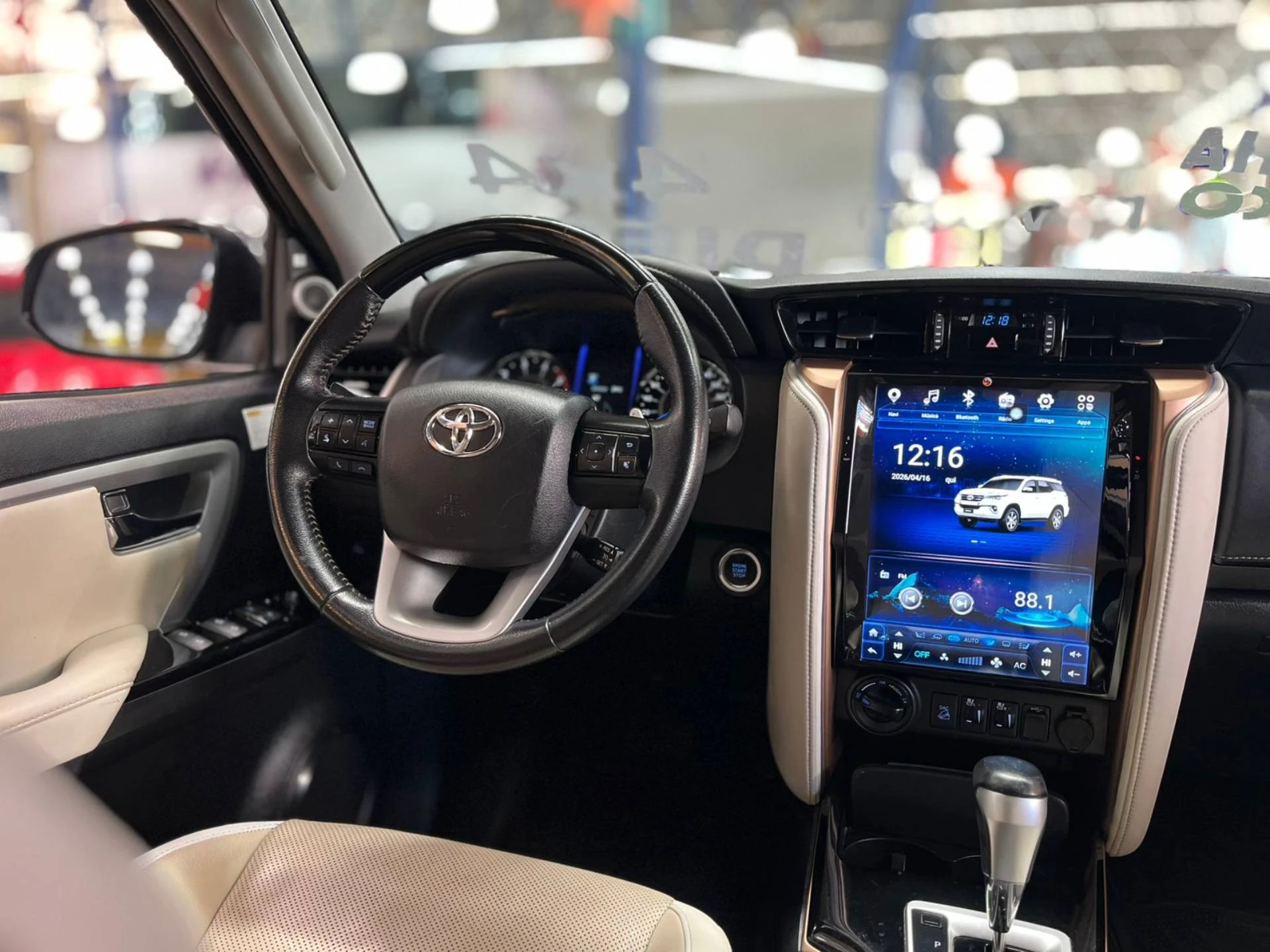 TOYOTA HILUX SW4