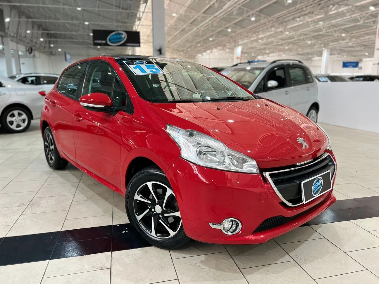 PEUGEOT 208