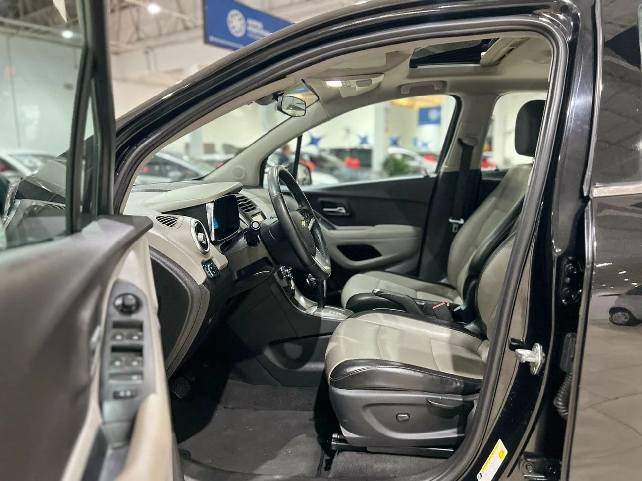 CHEVROLET TRACKER