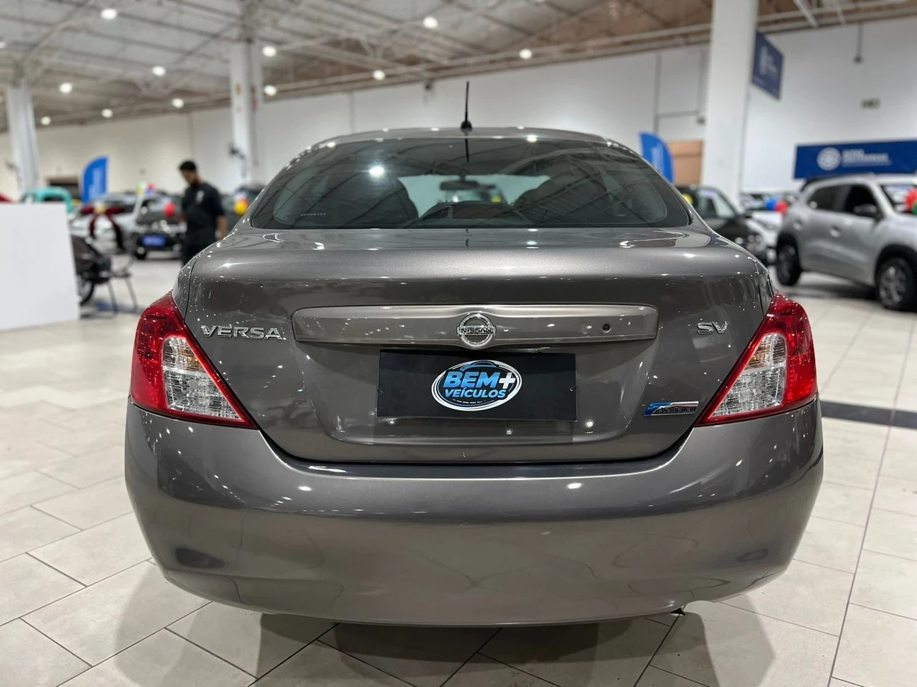 NISSAN VERSA