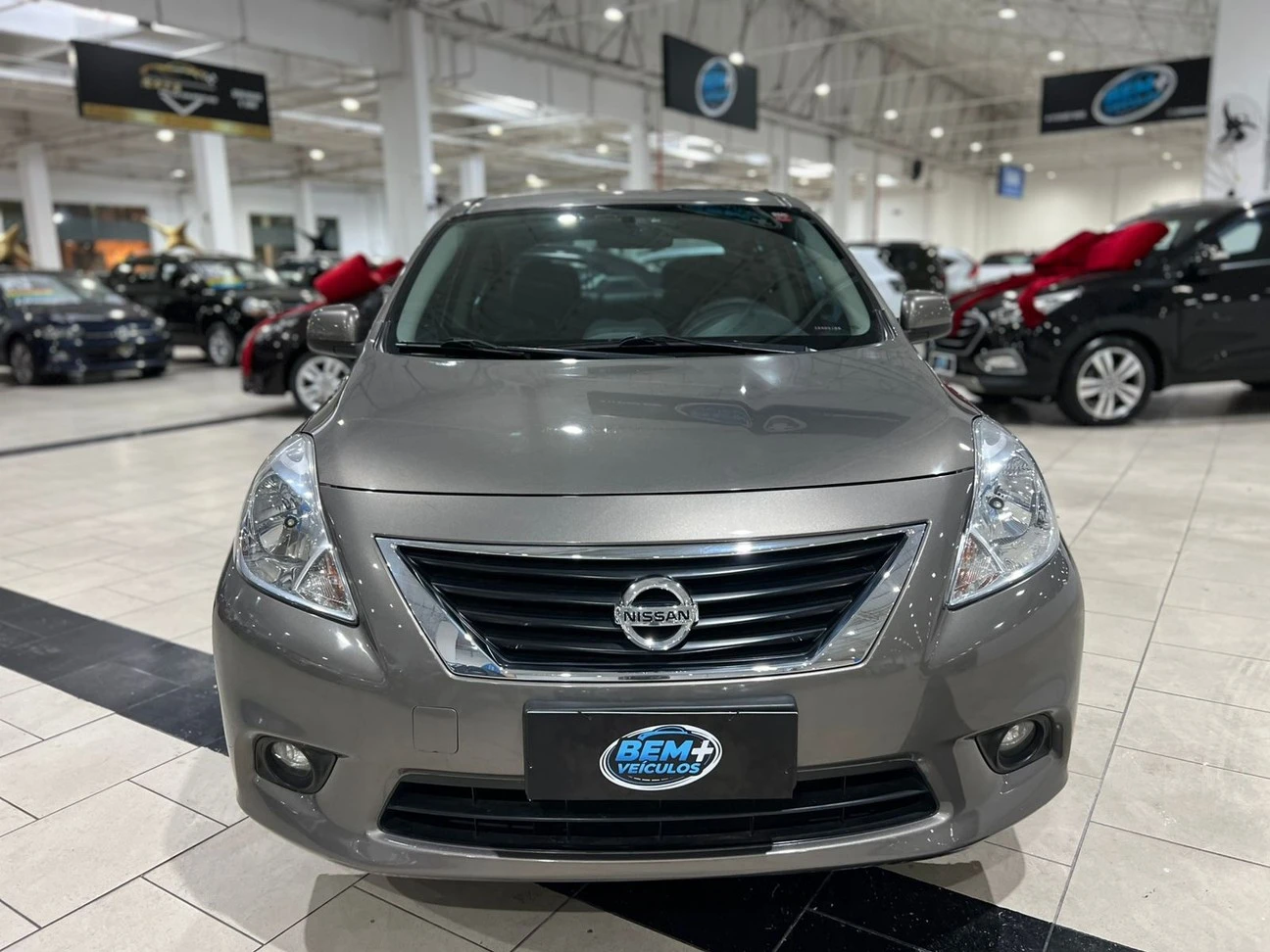 NISSAN VERSA