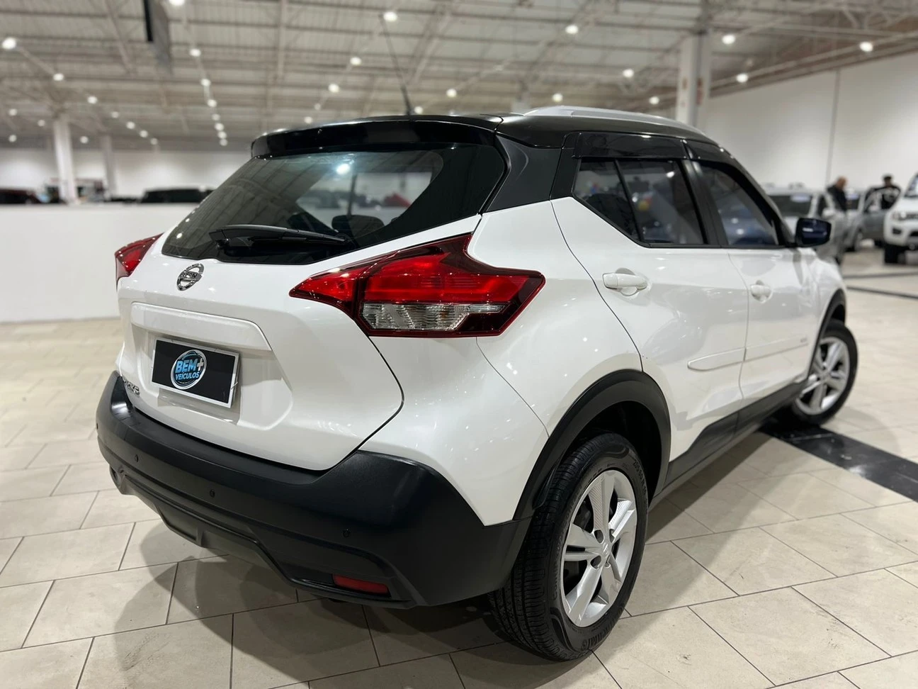 NISSAN KICKS