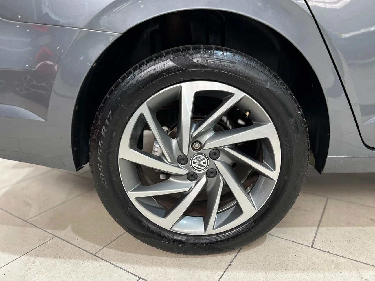 VOLKSWAGEN VIRTUS