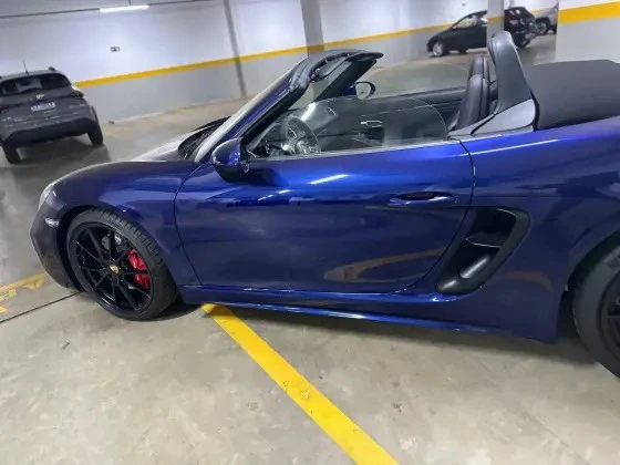 PORSCHE 718
