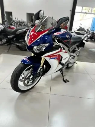 HONDA CBR 1000RR