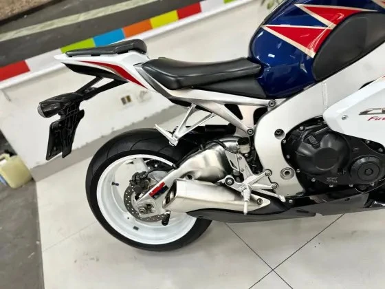 HONDA CBR 1000RR