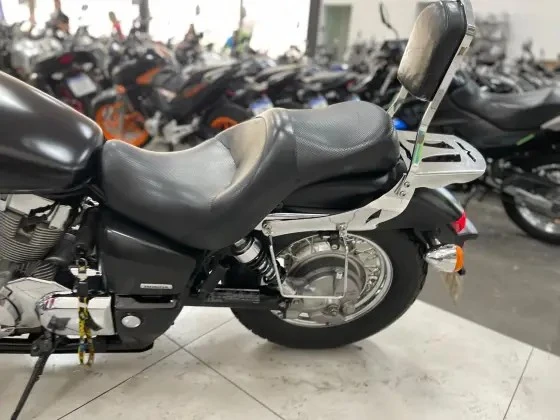 HONDA SHADOW 750
