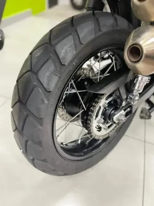 TRIUMPH STREET SCRAMBLER