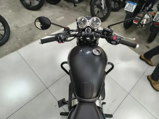TRIUMPH BONNEVILLE T120 BLACK 1200