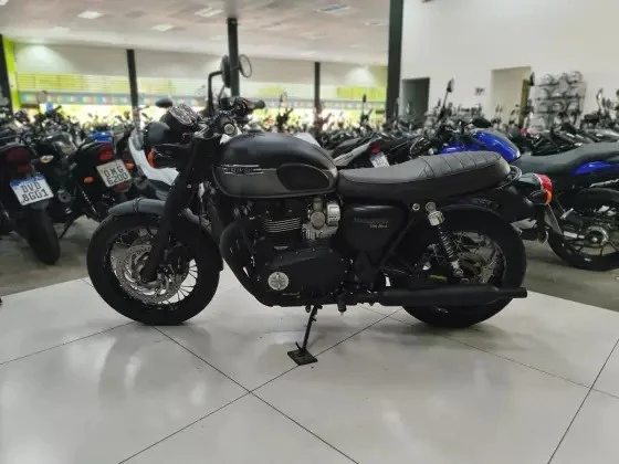 TRIUMPH BONNEVILLE T120 BLACK 1200