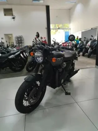 TRIUMPH BONNEVILLE T120 BLACK 1200