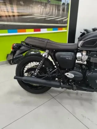 TRIUMPH BONNEVILLE T120 BLACK 1200