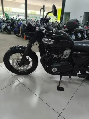 TRIUMPH BONNEVILLE T100 BLACK 900