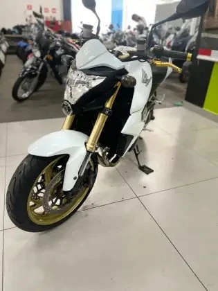 HONDA CB 1000R
