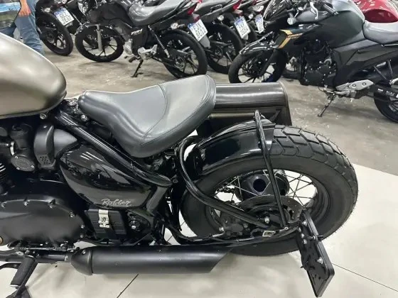 TRIUMPH BONNEVILLE BOBBER 1200