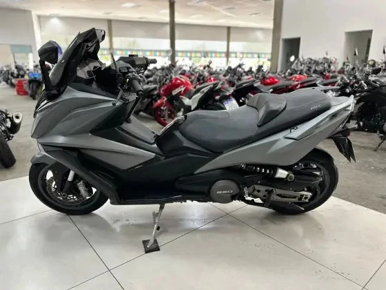 KYMCO AK 550I