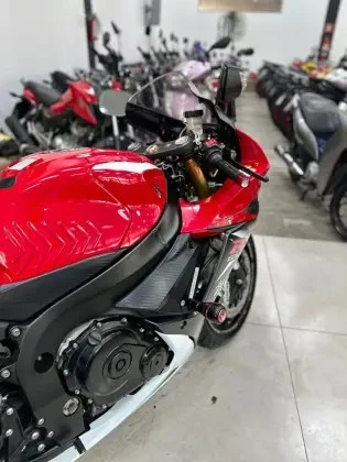 SUZUKI GSX R750 30 ANOS