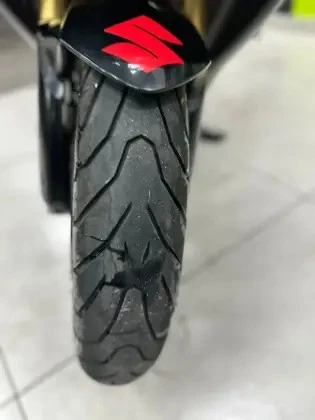 SUZUKI GSX R750 30 ANOS