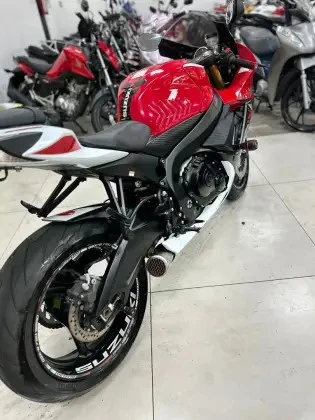 SUZUKI GSX R750 30 ANOS