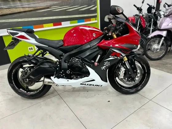 SUZUKI GSX R750 30 ANOS