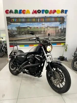 HARLEY-DAVIDSON SPORTSTER XL 883
