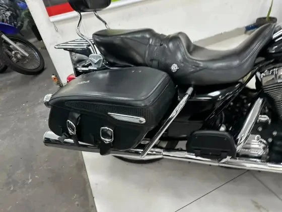 HARLEY-DAVIDSON ROAD KING CLASSIC