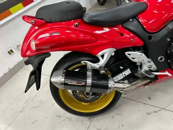 SUZUKI GSX 1300 B-KING