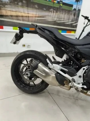 BMW F 900 R SPORT PLUS