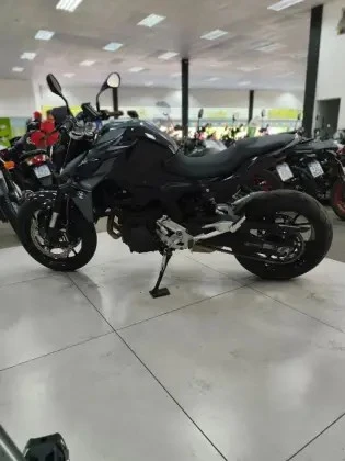 BMW F 900 R SPORT PLUS
