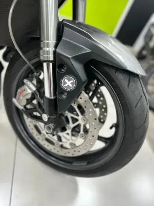 TRIUMPH STREET TRIPLE 765 RS