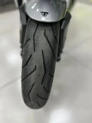 TRIUMPH STREET TRIPLE 765 RS