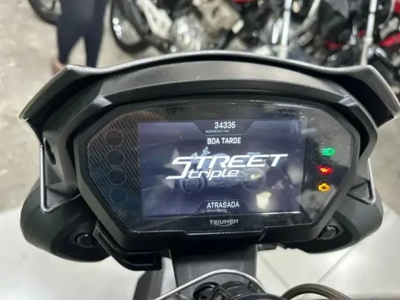 TRIUMPH STREET TRIPLE 765 RS