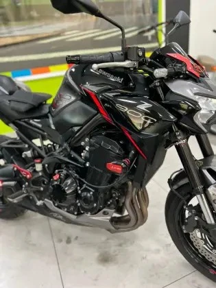 KAWASAKI Z900