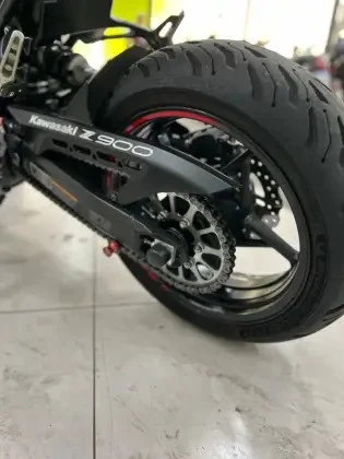 KAWASAKI Z900