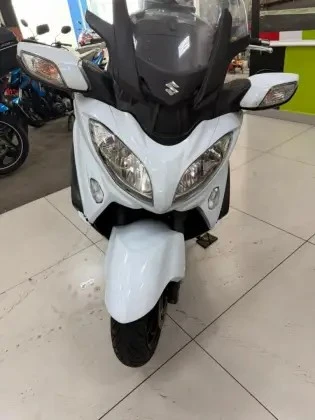 SUZUKI BURGMAN 650 EXECUTIVE