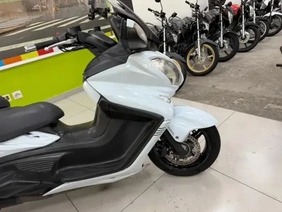 SUZUKI BURGMAN 650 EXECUTIVE