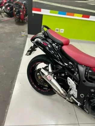 SUZUKI GSX 1300 RA HAYABUSA