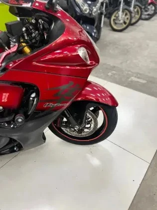 SUZUKI GSX 1300 RA HAYABUSA