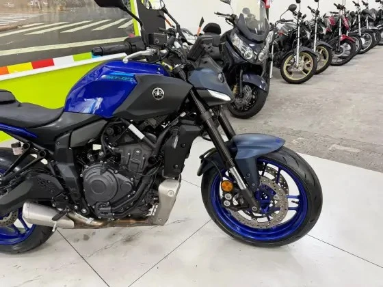 YAMAHA MT-07 CONNECTED ABS